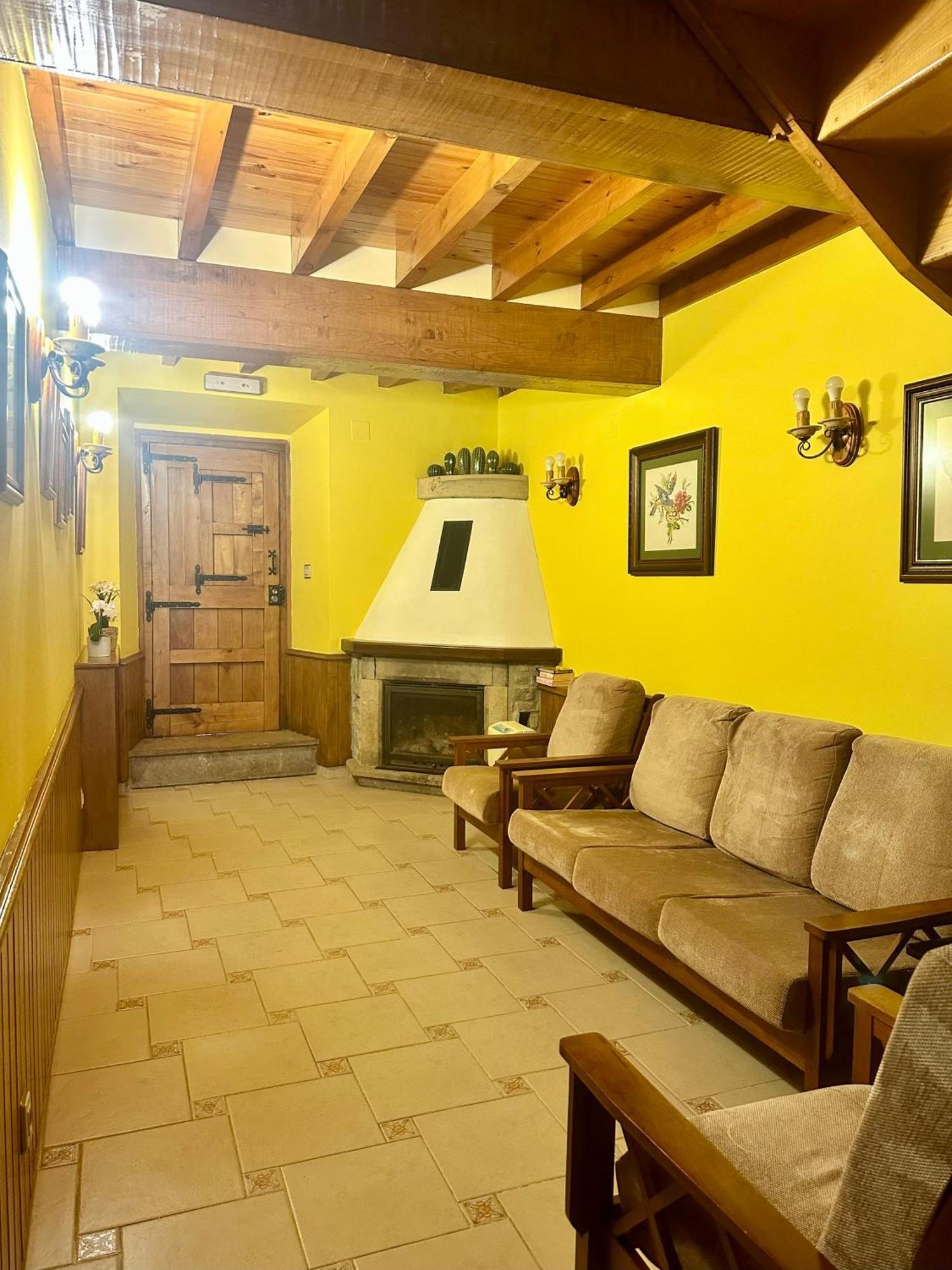 Casa Rural El Torrejon Arenas De Cabrales Extérieur photo